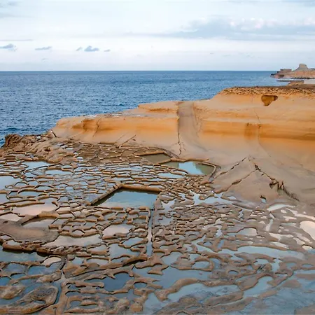 Mood Mythology فندق مبيت وإفطار Għarb