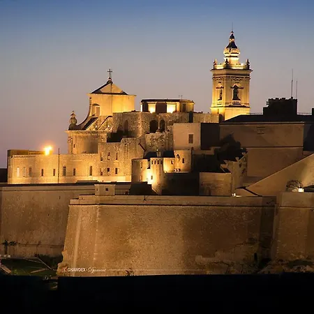 Mood Mythology فندق مبيت وإفطار Għarb