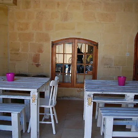 Mood Mythology فندق مبيت وإفطار Għarb