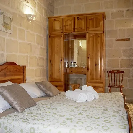 فندق مبيت وإفطار Mood Mythology 4*