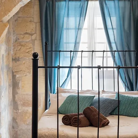 Mood Mythology فندق مبيت وإفطار Għarb