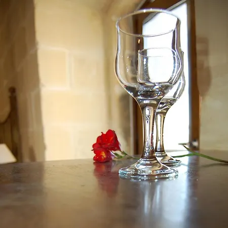 Mood Mythology Bed and Breakfast 4*