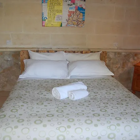 Mood Mythology Bed and Breakfast Għarb