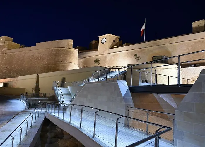 Mood Mythology Bed & Breakfast 4*