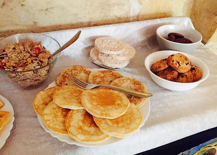 Mood Mythology Bed & Breakfast 4*