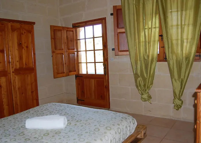 Mood Mythology 4* Għarb