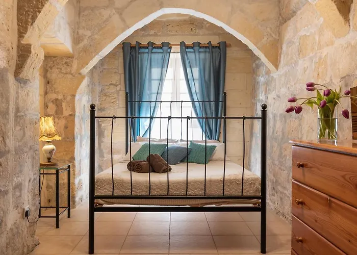 Mood Mythology Bed & Breakfast Għarb