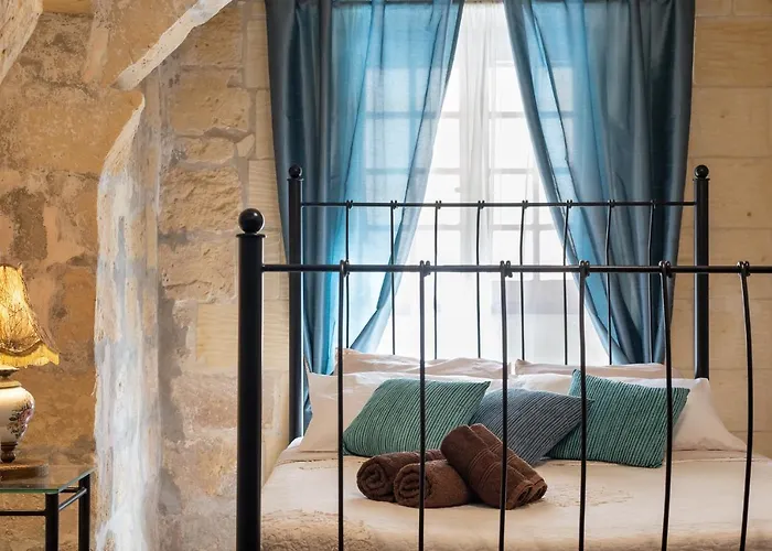 Mood Mythology Bed & Breakfast Għarb