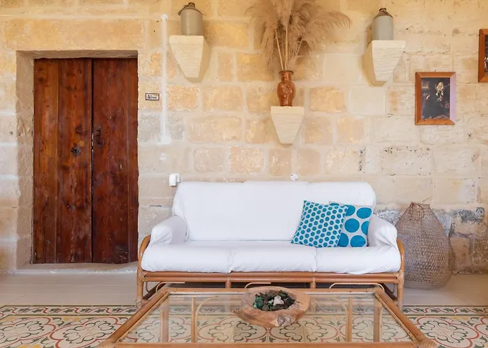 Mood Mythology Bed & Breakfast 4*