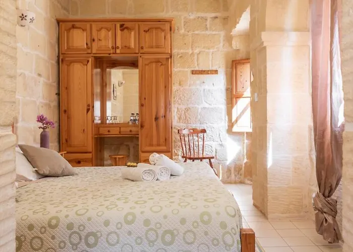 Mood Mythology Bed & Breakfast 4*