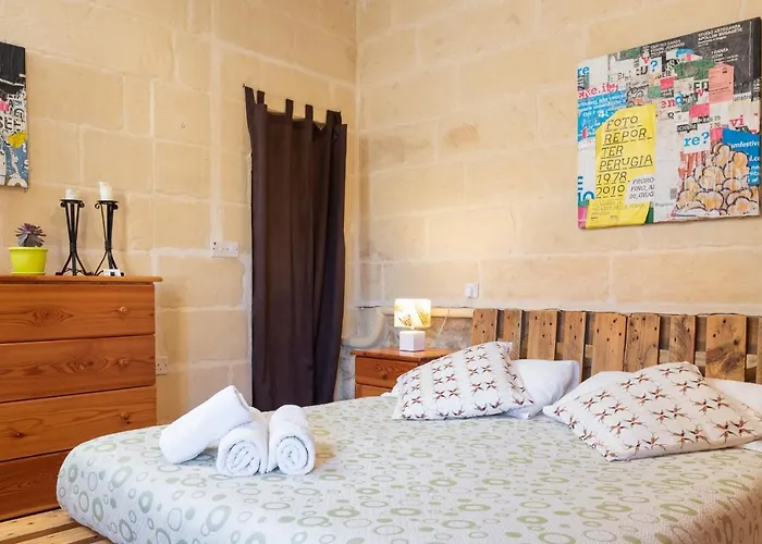 Bed & Breakfast Mood Mythology 4*